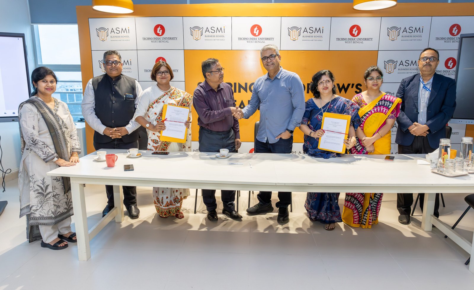 Industry-Academia Bridge: ASMi Business School Signs MoU with ISTD ...